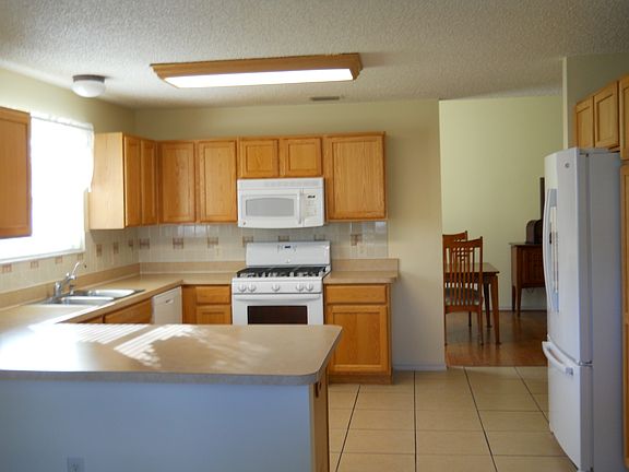 3rd image of 9202 SE 171st Drayton Pl