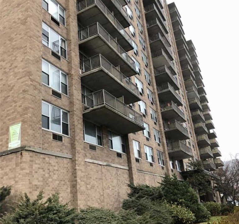 2nd image of 4140 Union St APT 17S