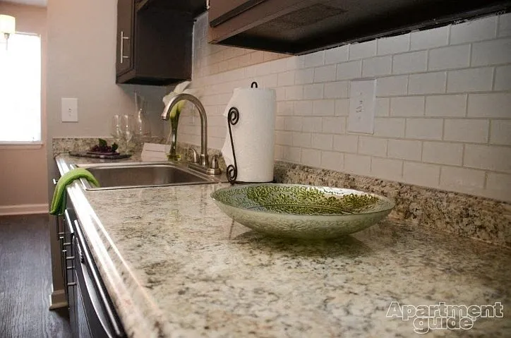 1751 Dogwood Rd — Photo 4