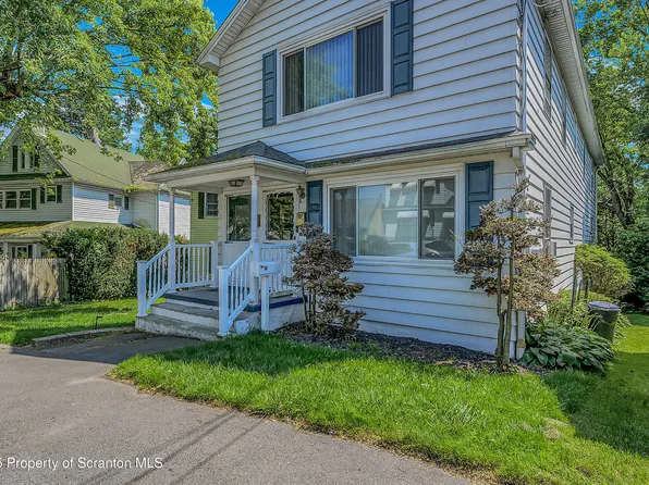 932 1/2 E Drinker St, Dunmore, PA 18512