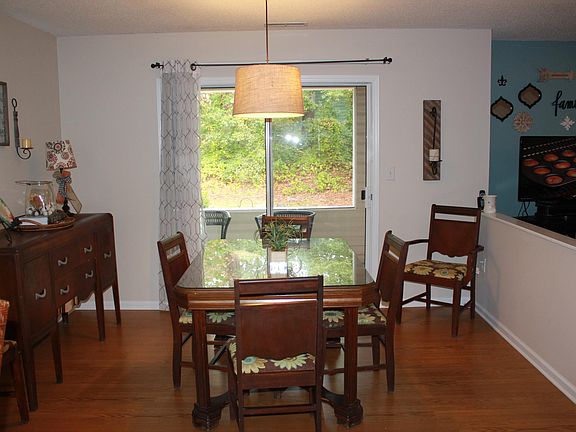 4th image of 1120 Turtle Creek Dr APT B