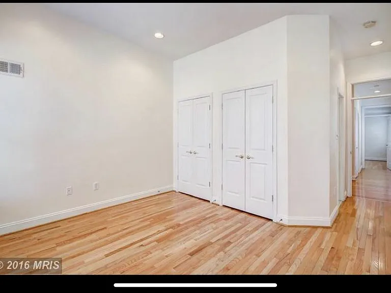 2611 E Fairmount Ave — Photo 13