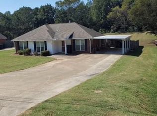 256 Payson Rd, Deatsville, AL 36022