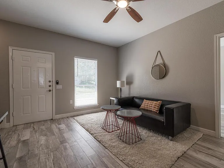 6319 Parliament Dr — Photo 7