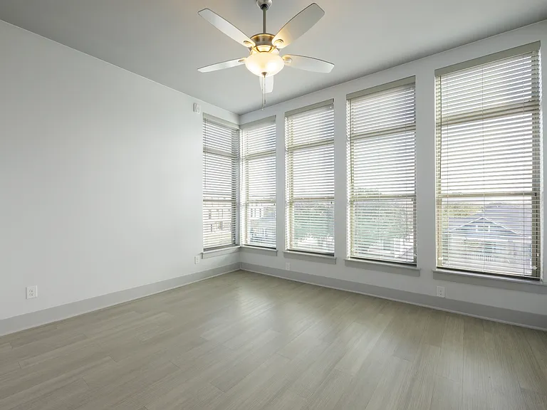 1412 S Jennings Ave — Photo 8