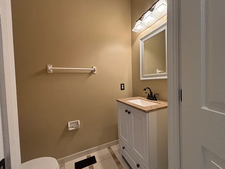 48 Weaver Dr #48 — Photo 13