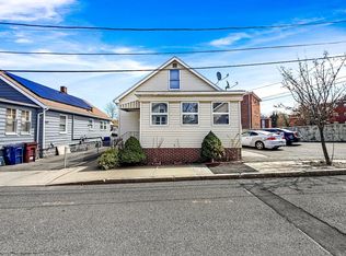 14 Oak Ter, Everett, MA 02149