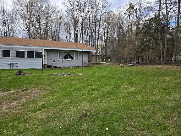 3rd image of 2372 Strong Rd