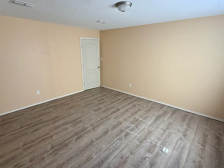 4405 Thunderbird Ave — Photo 98