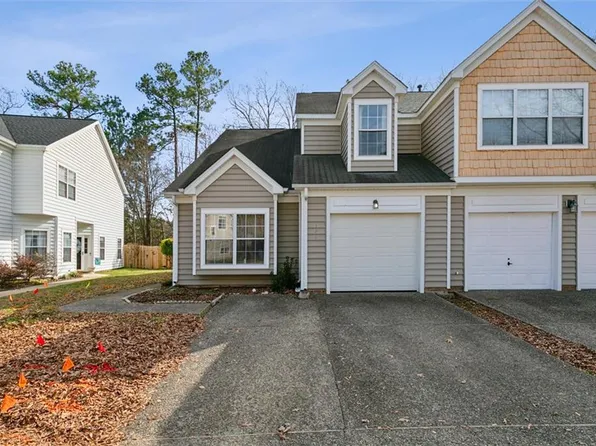 121 Dorothy Dr, Yorktown, VA 23692
