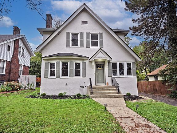 2nd image of 209 Wedgewood Ave