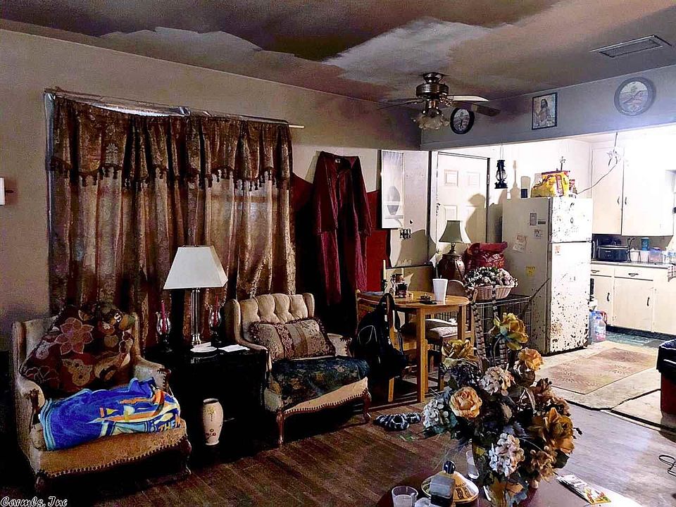 1st image of 1601 Phenie St