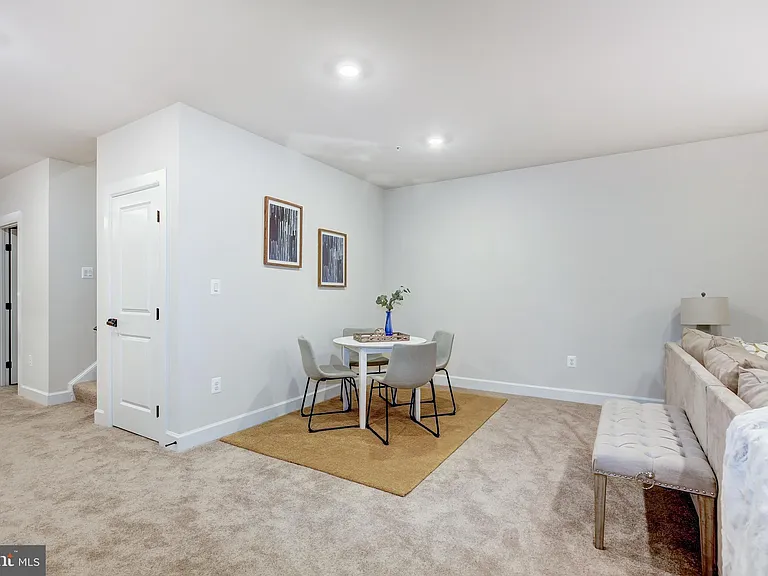 6547 Clubhouse Dr — Photo 64