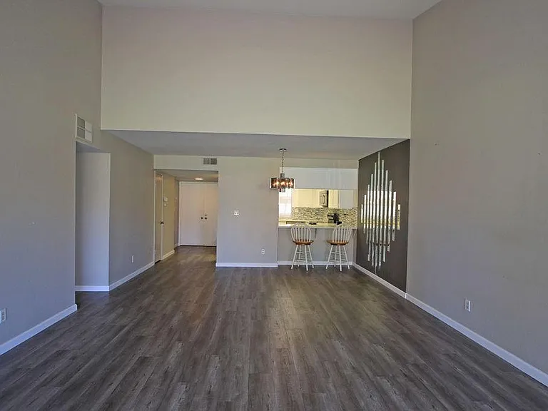15 Marbella Dr #15 — Photo 10
