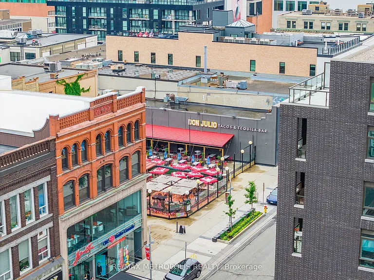 276 King St W #207 — Photo 27