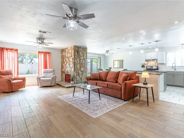 105 S Cimarron Rd, Las Vegas, NV 89145