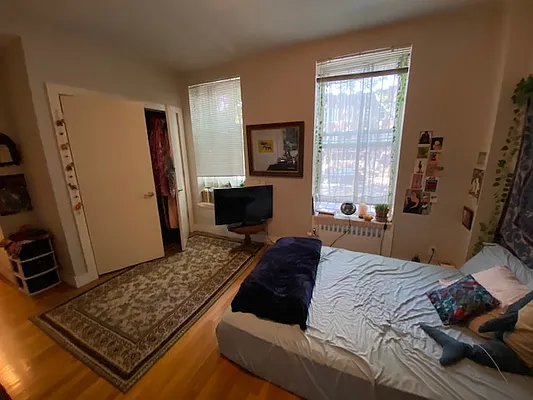 Rented by Mdays Realty | media 22