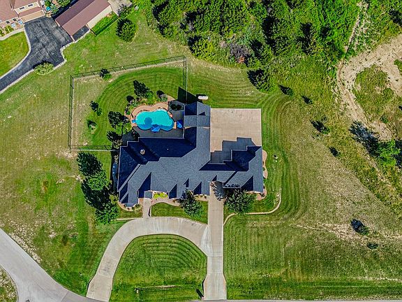 5th image of 903 S Savage Creek Ln