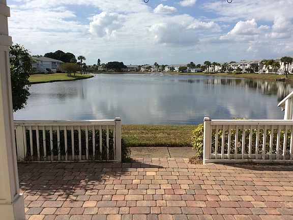 5th image of 265 Sea Horse Dr SE APT A