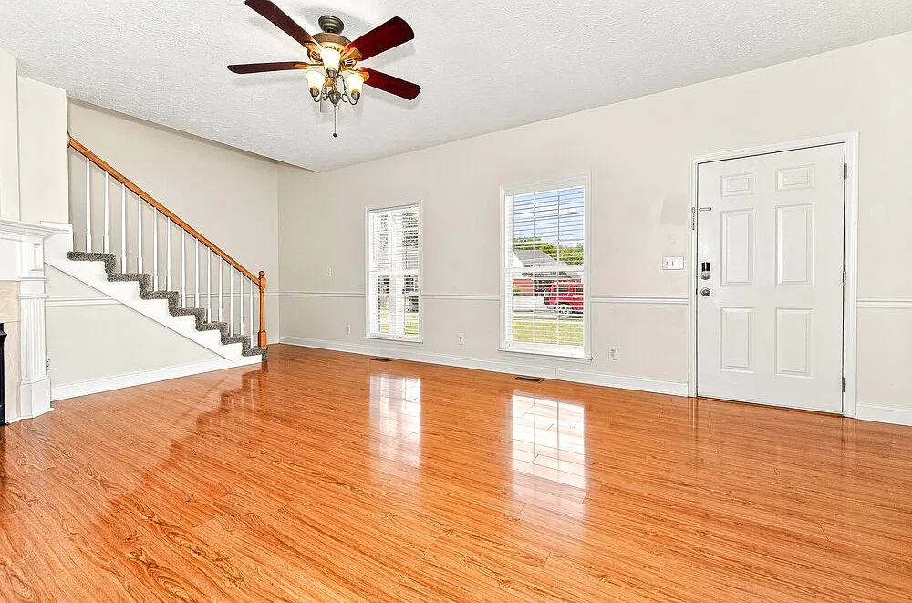 4 bed, 3.0 bath, 2193 sqft, $2,515 — Photo 4