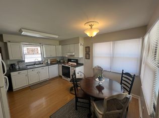 419 Georjean Ct, Sycamore, IL 60178