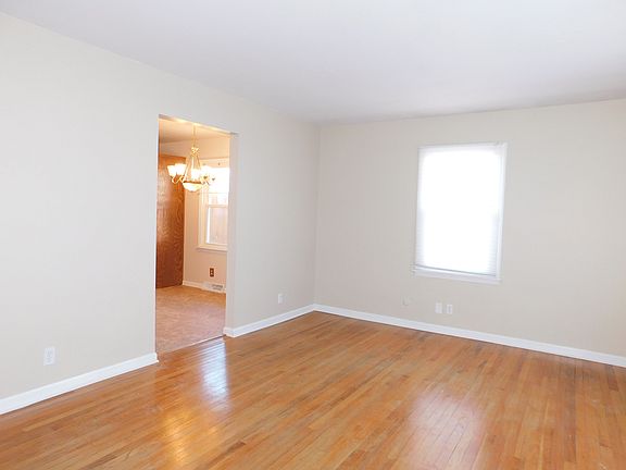 5th image of 1755 S Fairlawn Ave