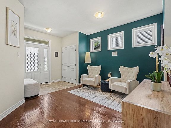 4th image of 640 Bruxelles St