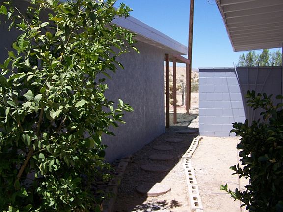 3rd image of 73081 Twentynine Palms Hwy