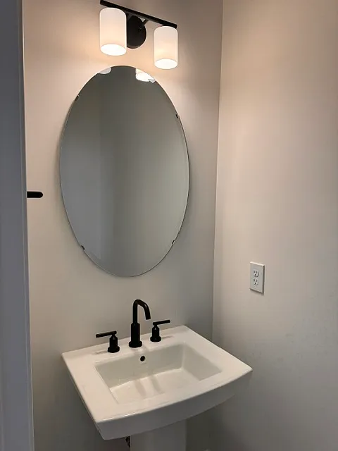 4 bed, 2505 sqft, $2,599 — Photo 3
