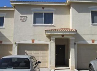 250 Crestwood Cir APT 206, Royal Palm Beach, FL 33411