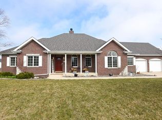 752 Medwin Way, Crown Point, IN 46307