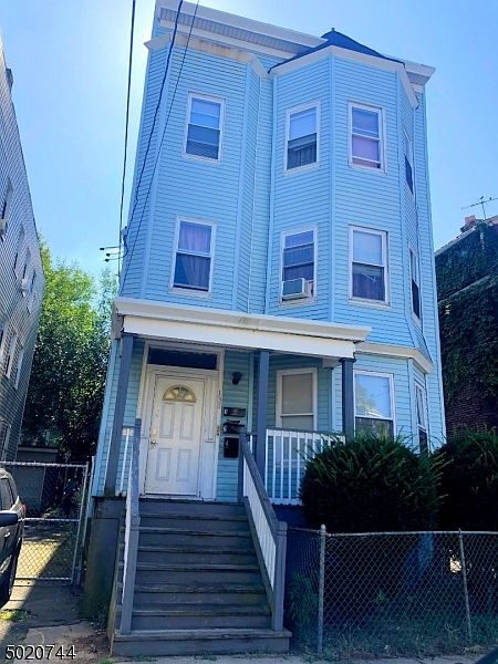 1st image of 138-140 S 11th St
