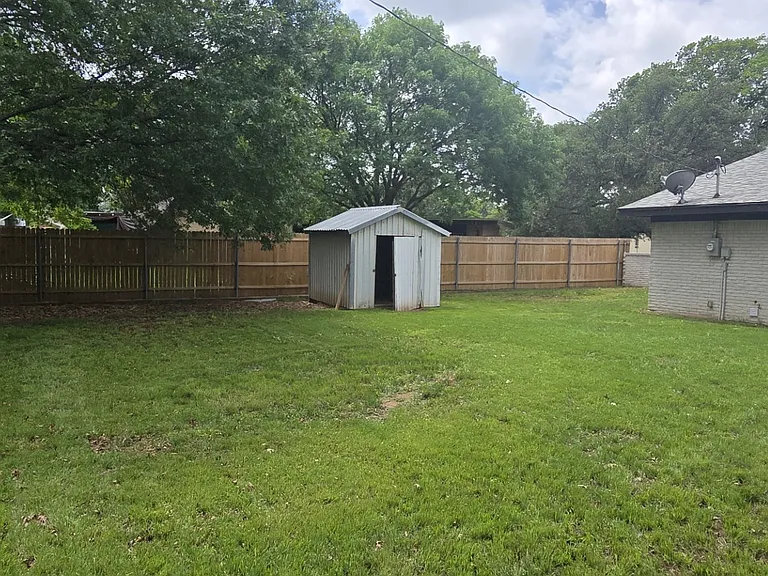 805 Aztec Dr — Photo 14