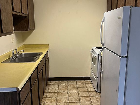 2nd image of 1025 7th Ave NE #9