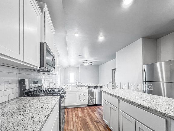 5th image of 9328 NW 126th St