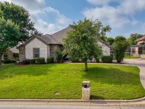 2102 Country Brook Dr, Weatherford, TX 76087