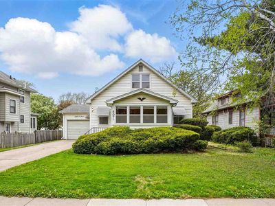 807 S 7th Ave, Iowa City, IA, 52240