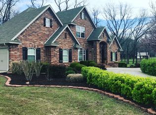 520 Viney Grove Rd, Prairie Grove, AR 72753