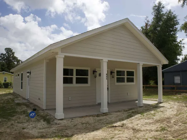 921 NW Dyson Ter, Lake City, FL 32055