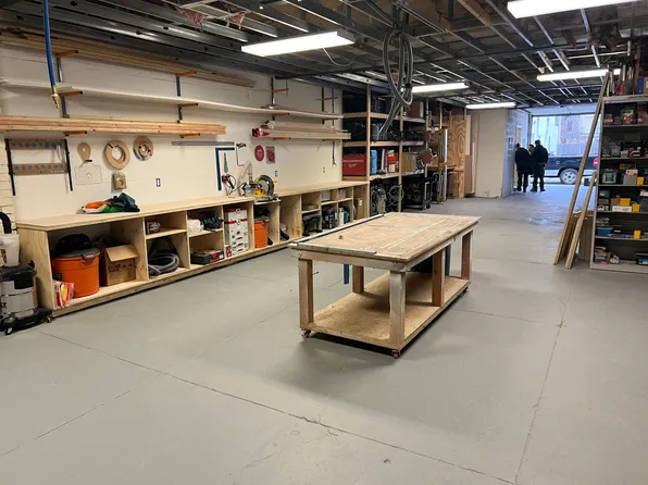 483 Conarroe St #1, Philadelphia, PA 19128