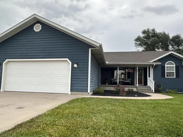604 Baldwin St, Galva, KS 67443