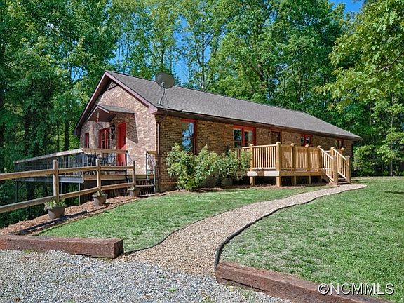 2nd image of 402 Rockwood Dr