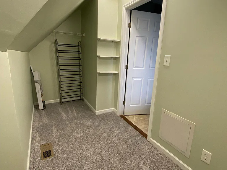 1914 Brown Ave — Photo 15