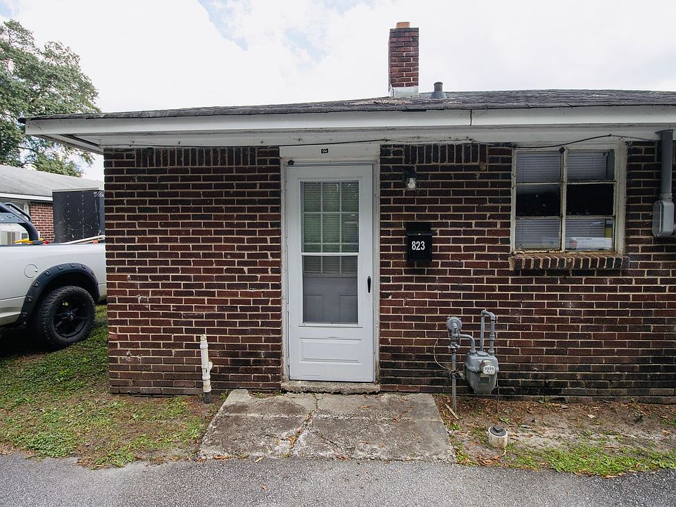 1st image of 823 Central Dr