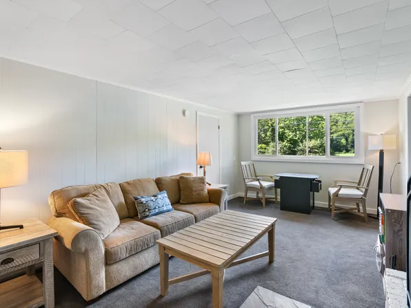 259 State Route 100 N #2, Wilmington, VT 05363