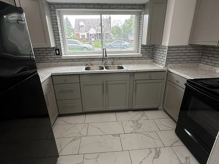 2333 Rustic Rd #4 — Photo 9