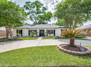 5447 Beechnut St, Houston, TX 77096