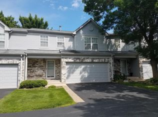 933 Old Oak Cir, Algonquin, IL