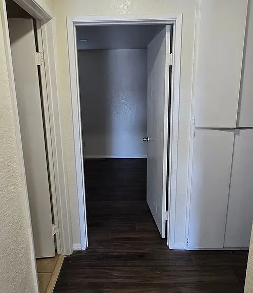 1405 E Lynwood Dr — Photo 5