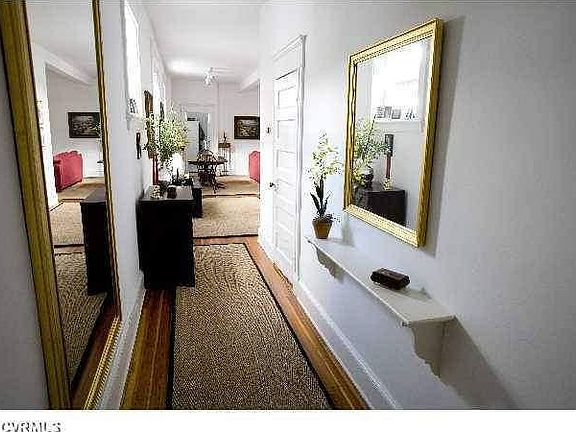 3rd image of 2622 Park Ave #2